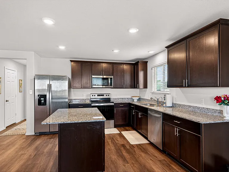 4037 Bermuda Ln — Photo 12