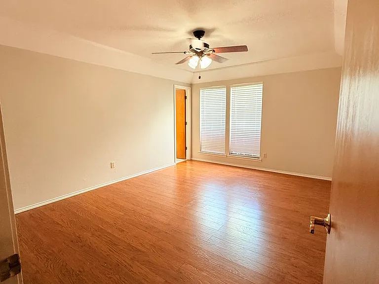 8041 Miles Dr — Photo 8