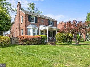 914 Rhawn St, Philadelphia, PA 19111