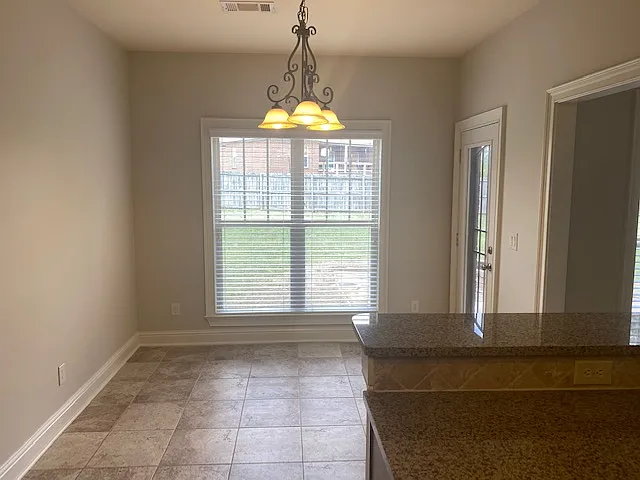 520 Stonegate Trl — Photo 6