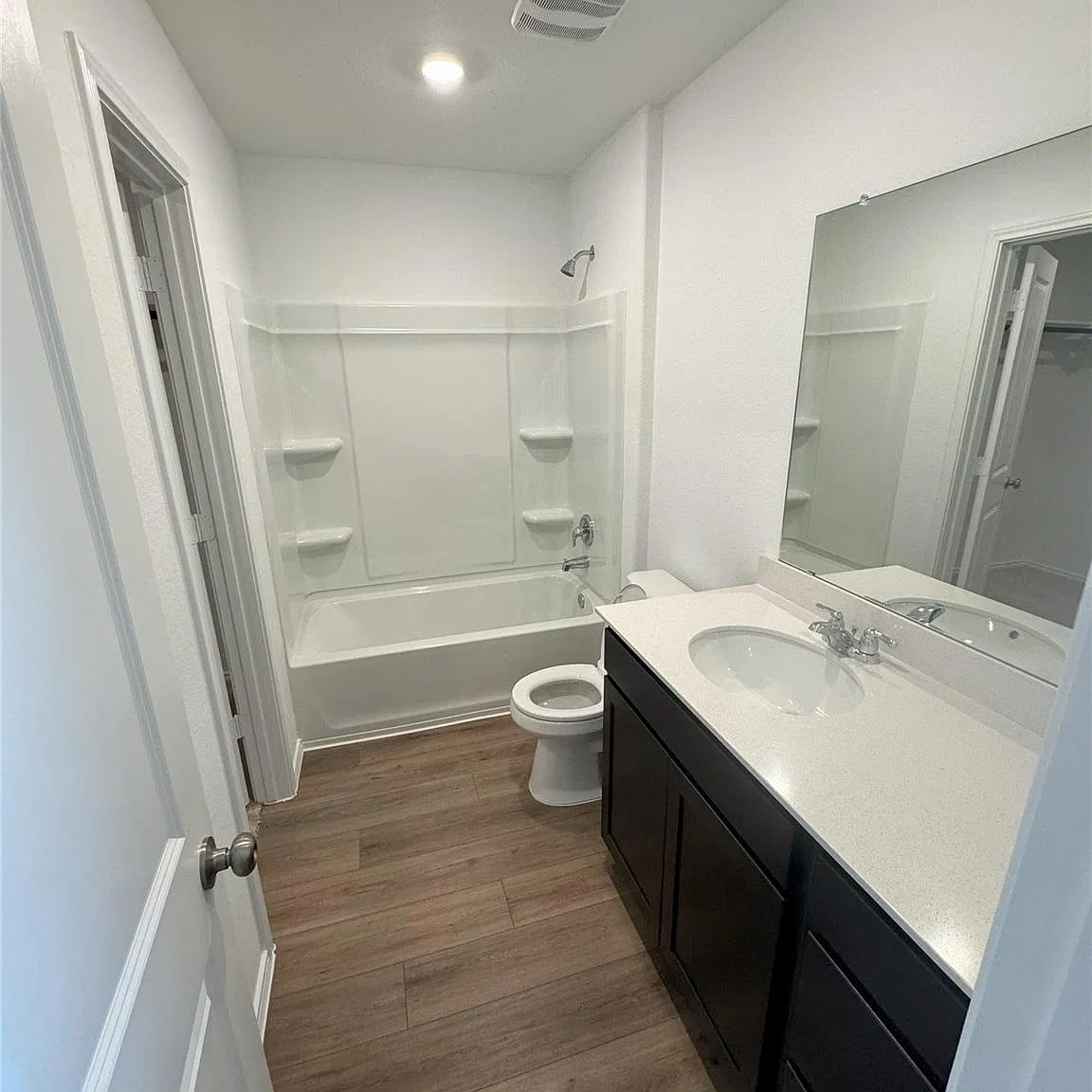 3 bed, 2.0 bath, 1450 sqft, $1,750 — Photo 4