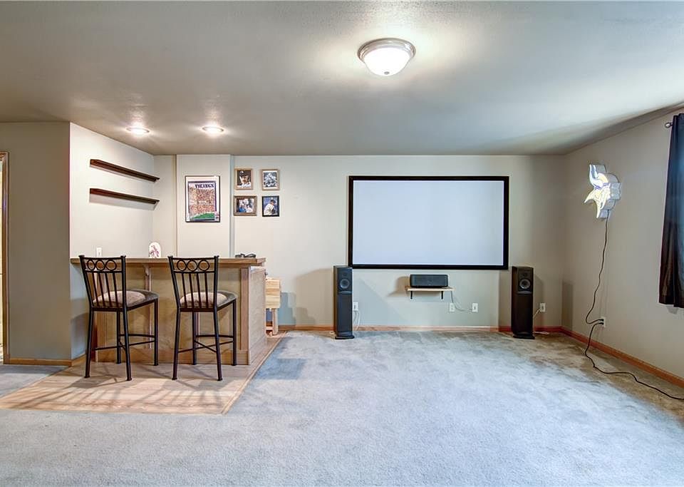 2919 West Frank Street, Eau Claire, WI 54703 | Zillow