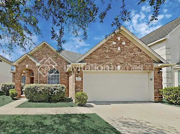 37 San Simeon Dr, Manvel, TX 77578