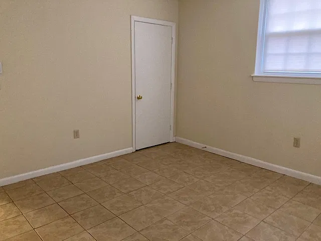 2 bed, 1000 sqft, $1,625 — Photo 3