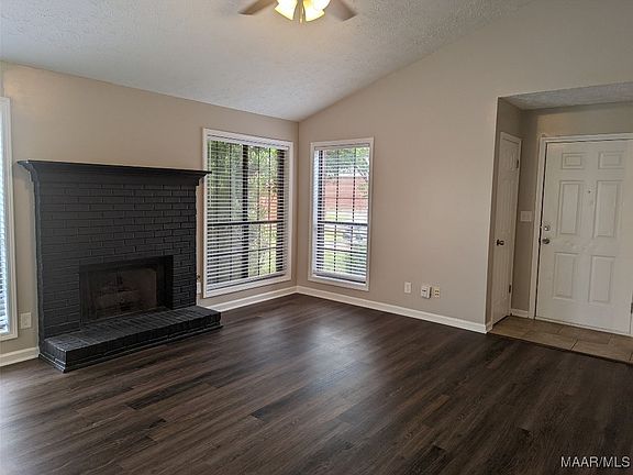 4th image of 321 Brownwood Ct