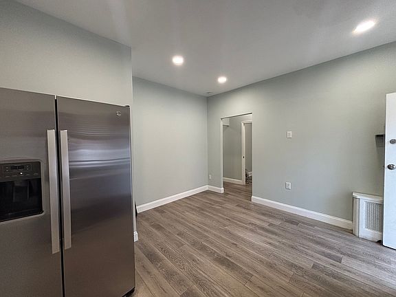 Kitchen / Dining Area