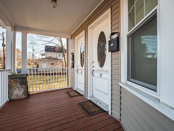 4th image of 37-39 Furber Ave