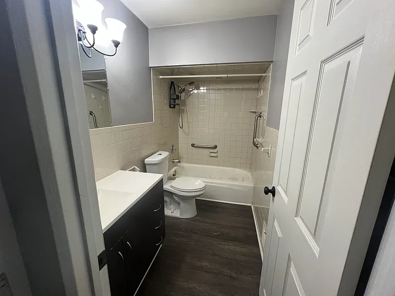 975 Hubbard Ave — Photo 7