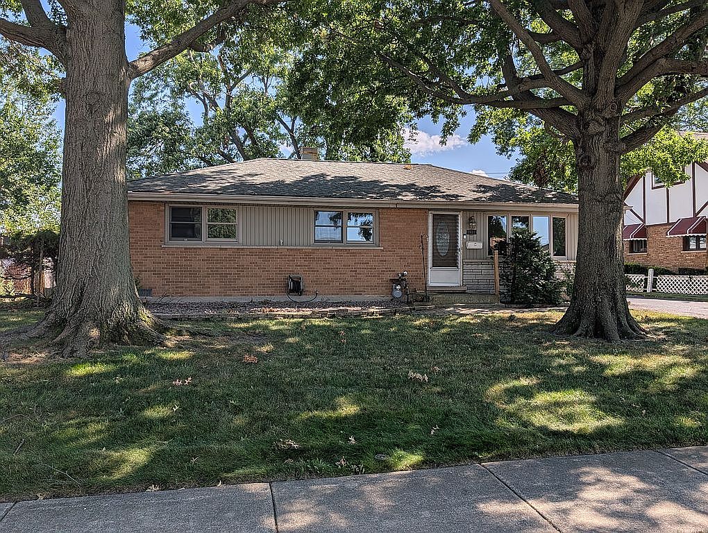 7013 W 88th Pl, Bridgeview, IL 60455 | Zillow