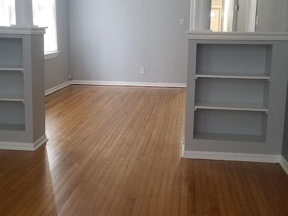 3rd image of 2400 S Lawndale Ave