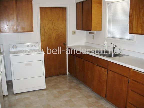 Kitchen (1)