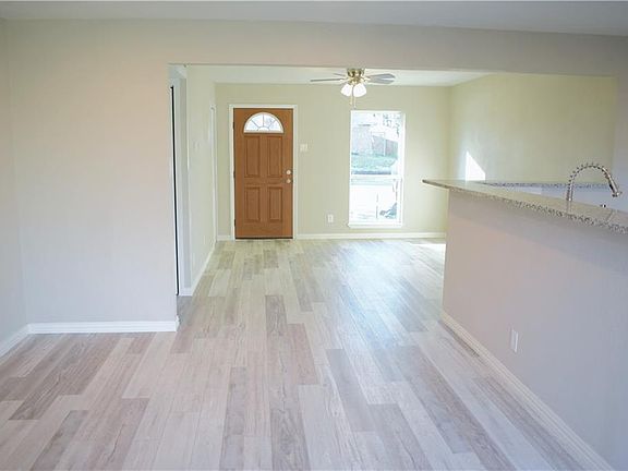 4th image of 2926 Nueva Tierra St