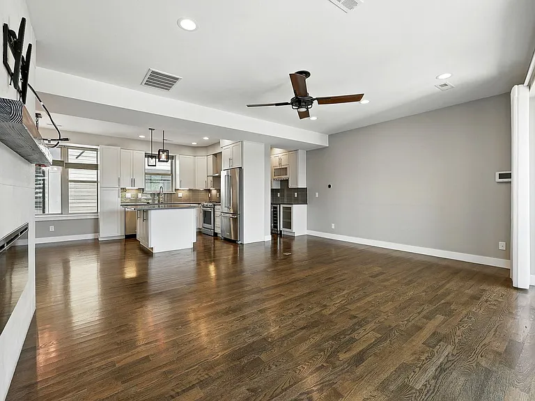5630 S Sycamore St — Photo 7