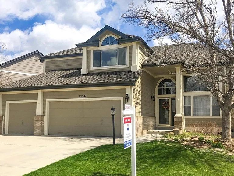 15581 Flowerhill Cir — Photo 23