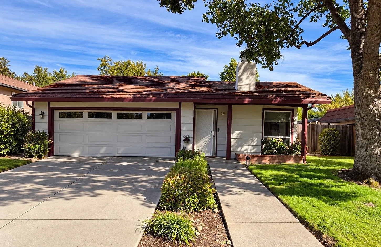 3 bed, 1217 sqft, $2,500 — Photo 1
