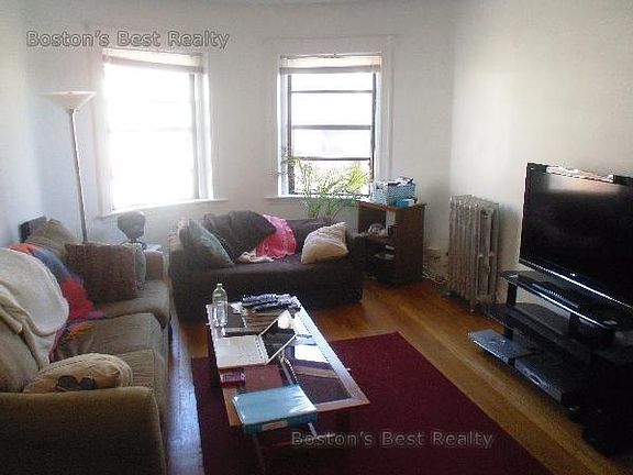 2nd image of 124 Park St #Gw2z