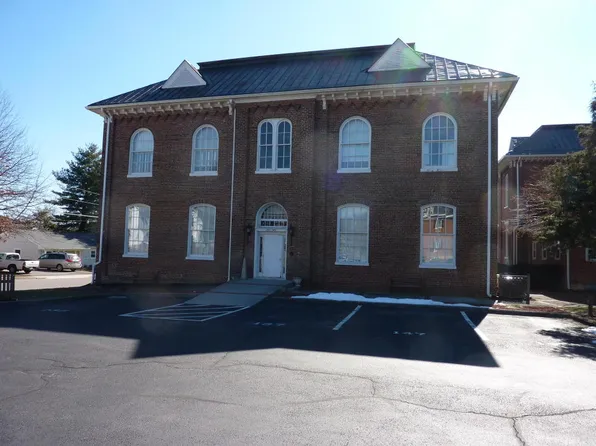 133 Academy St, Salem, VA 24153