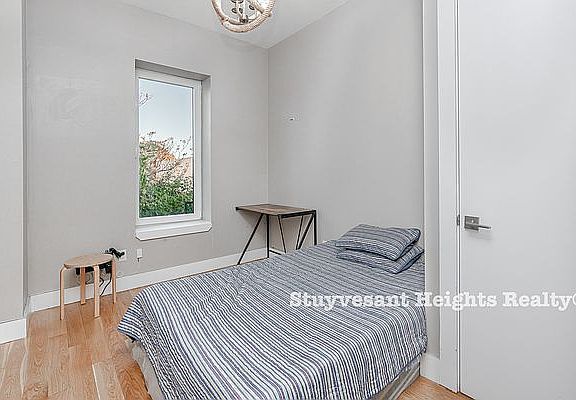 4th image of 310 Linden St #2A
