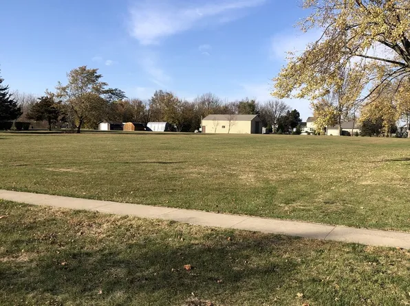 712 W 6th St, Minonk, IL 61760