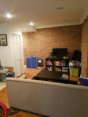 Rented by Chartwell Manhattan Realty | media 14