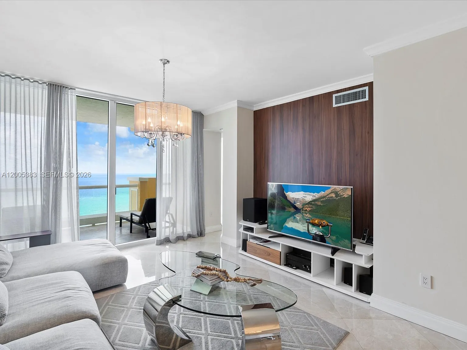 Acqualina Ocean Residence — Photo 3