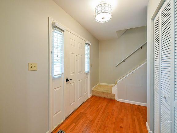 3rd image of 326 Carroll Rd