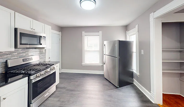 539 Columbus Ave — Photo 1