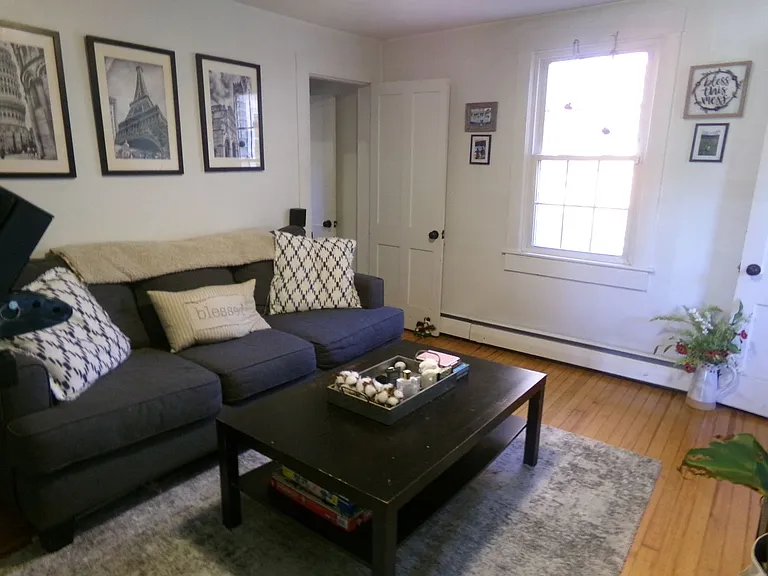 128 East St — Photo 7