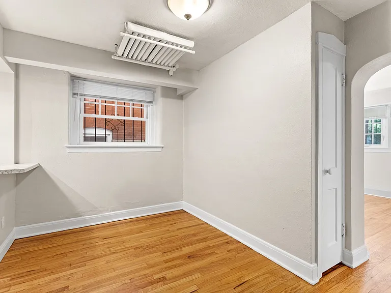 1236 N Pearl St — Photo 8
