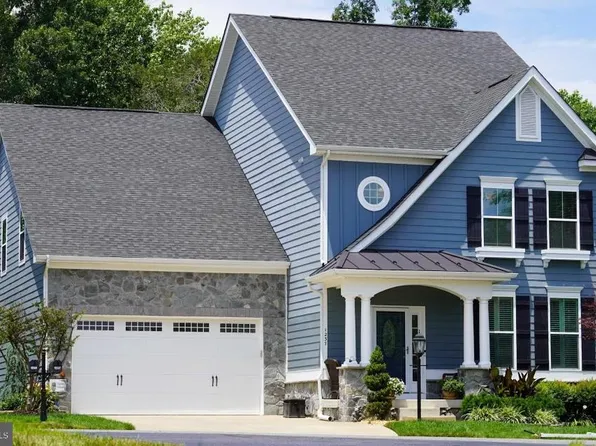 1237 Farrish Dr, Fredericksburg, VA 22401