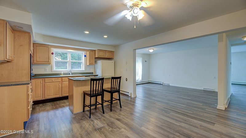 5th image of 102 Lake Drive