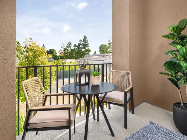 2011 Clement Ave, Alameda, CA 94501