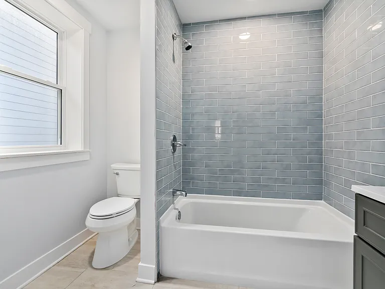 1515 Arch St — Photo 18