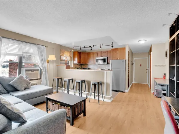 166 Pearsall Drive #6B, Mount Vernon, NY 10533