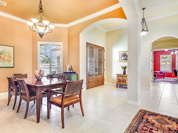 5th image of 122 Lantana Way