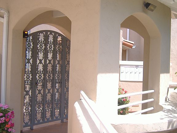 3rd image of 520 Marine St