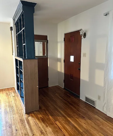 Entry way, front door