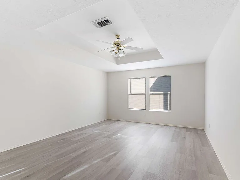 2923 Katybriar Ln — Photo 12