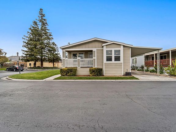 3rd image of 213 Chateau La Salle Dr #213