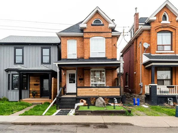 19 Century St, Hamilton, ON L8L 1V7