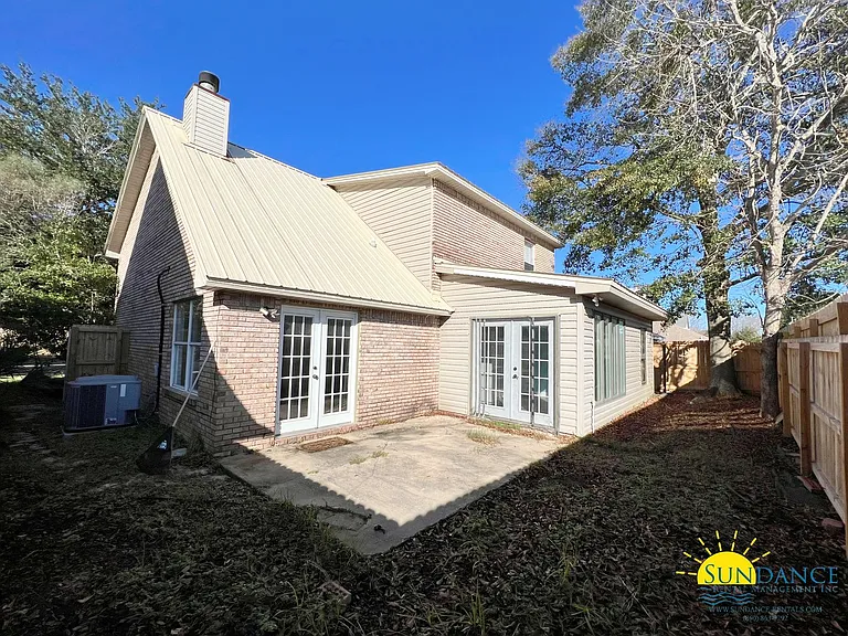 1059 Windmill Dr — Photo 24
