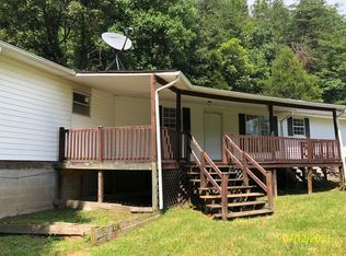 1054 Raccoon Creek Rd, Branchland, WV 25506
