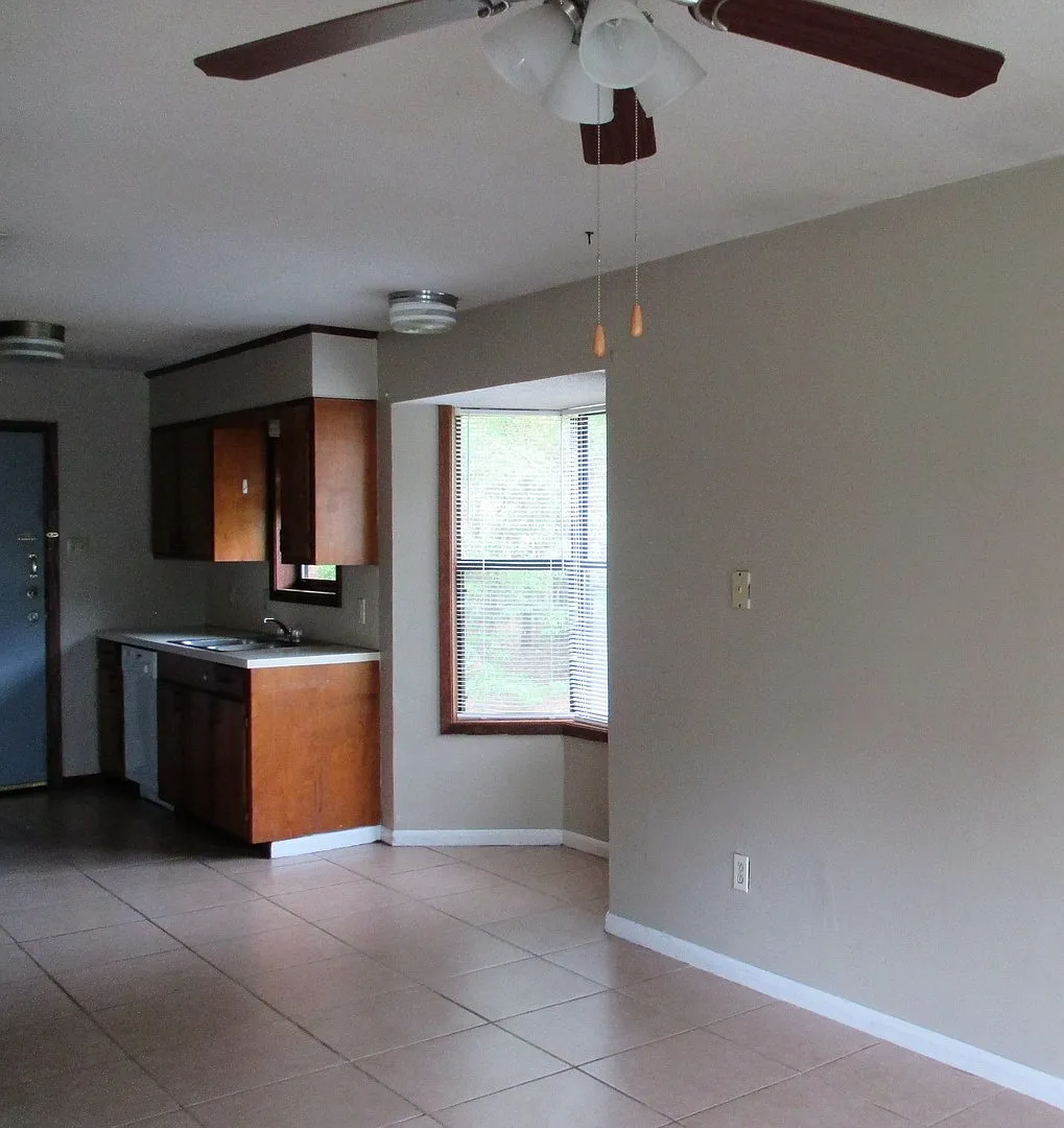 Duplex on Fisher Lane — Photo 2