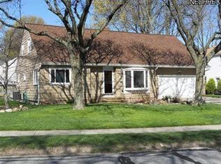 4190 Leona Dr, Rocky River, OH