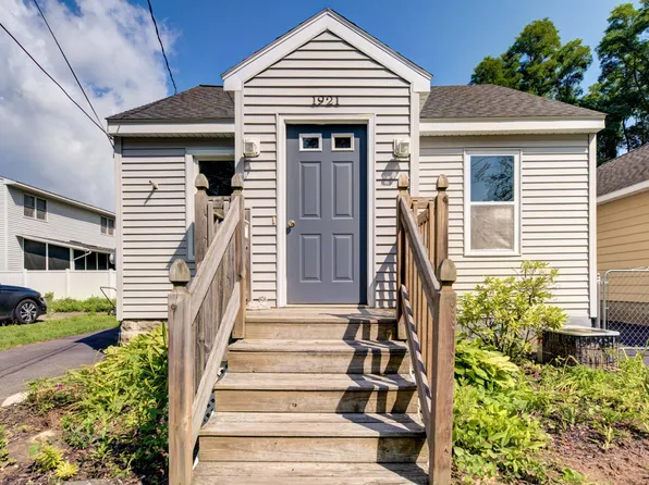 1921 Woodlawn Street, Schenectady, NY 12306