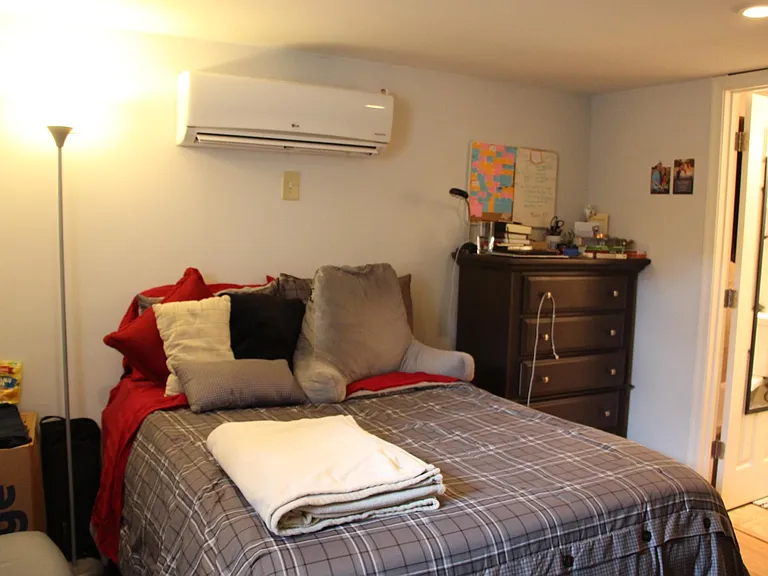 631 N Oakland St — Photo 12