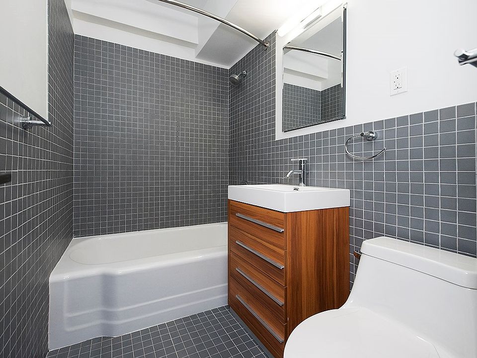1st image of 300 E 46th St APT 12C