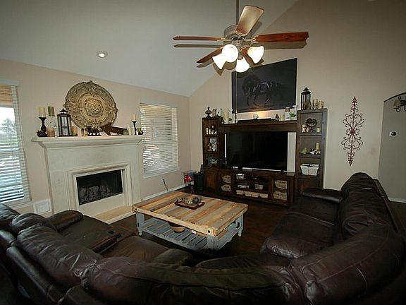 5th image of 11503 Columbia Pines Ln