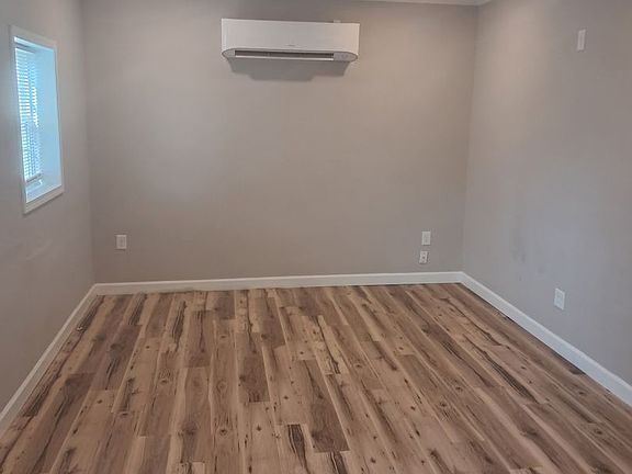 2nd image of 909 Washington St #985970BC6