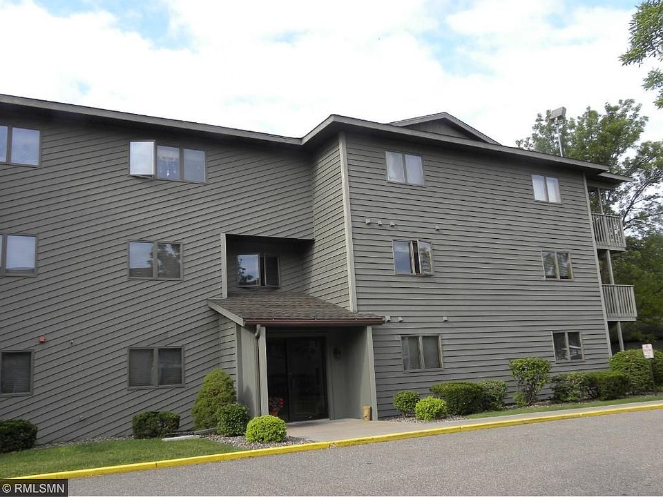 1st image of 930 Lyn Way APT 303